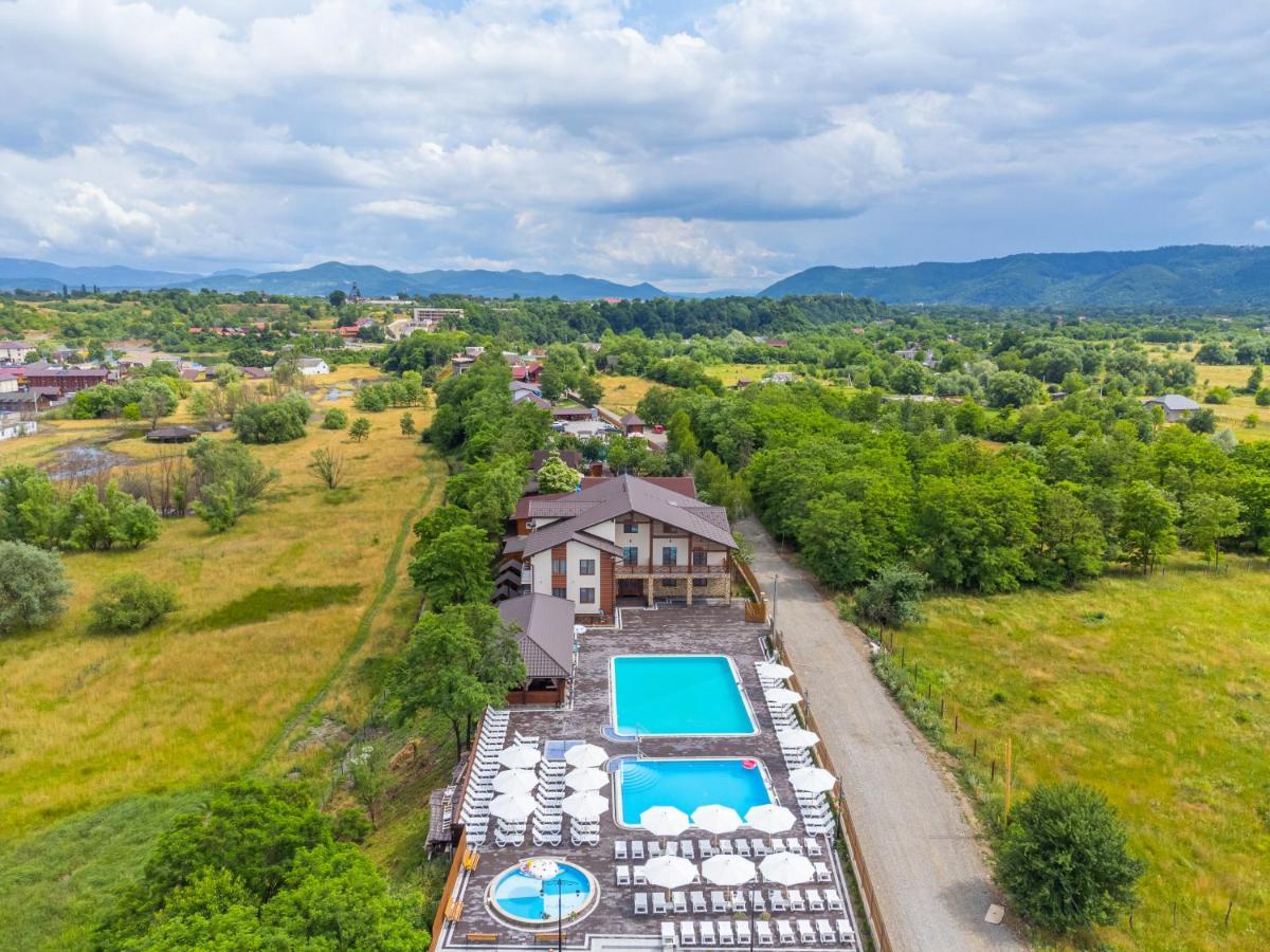 Sofion Hotel&Resort Солотвино Екстериор снимка