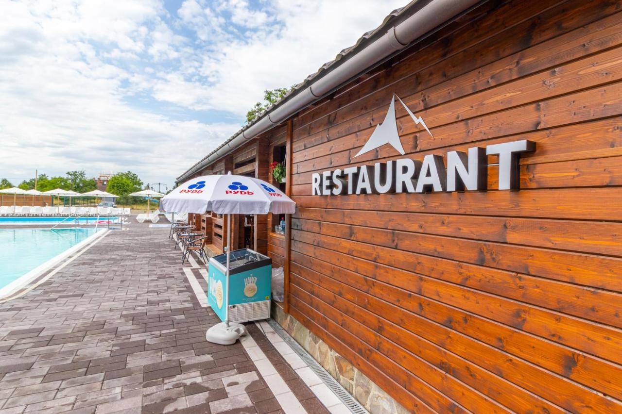 Sofion Hotel&Resort Солотвино Екстериор снимка