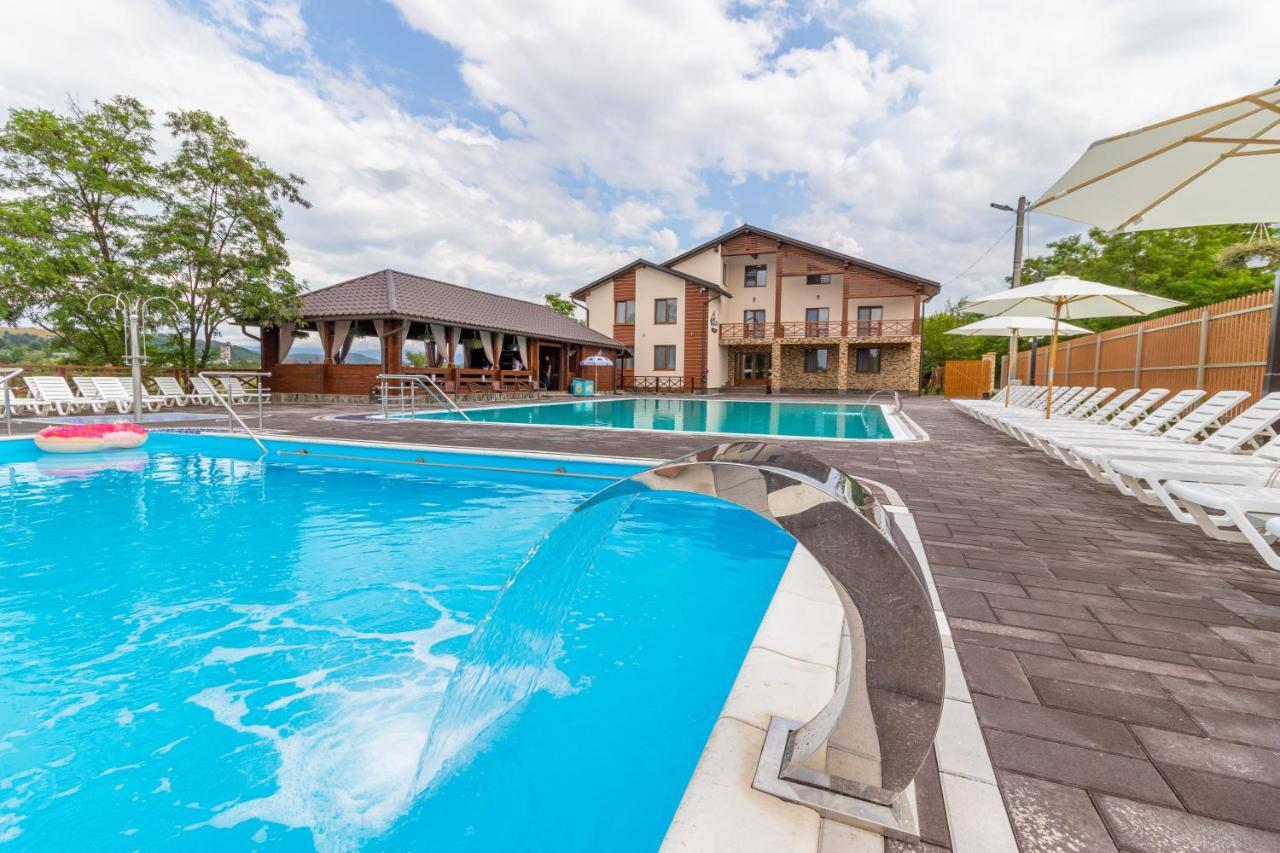 Sofion Hotel&Resort Солотвино Екстериор снимка