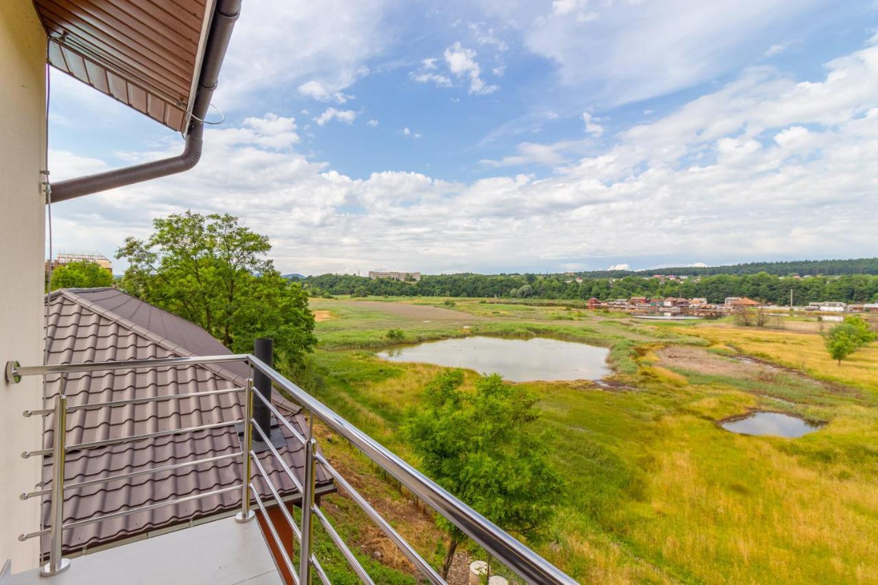Sofion Hotel&Resort Солотвино Екстериор снимка